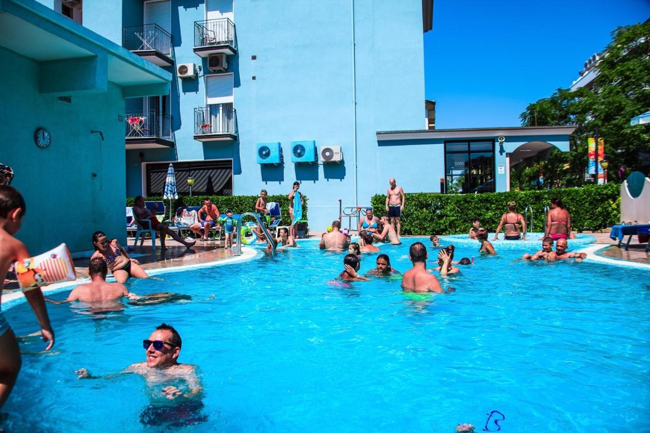 Hotel Adriatico Family Village 3*