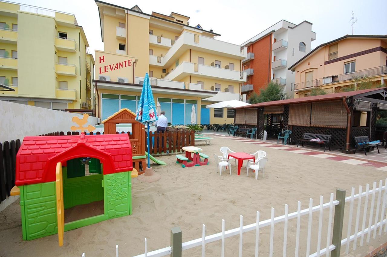Hotel Adriatico Family Village 3*