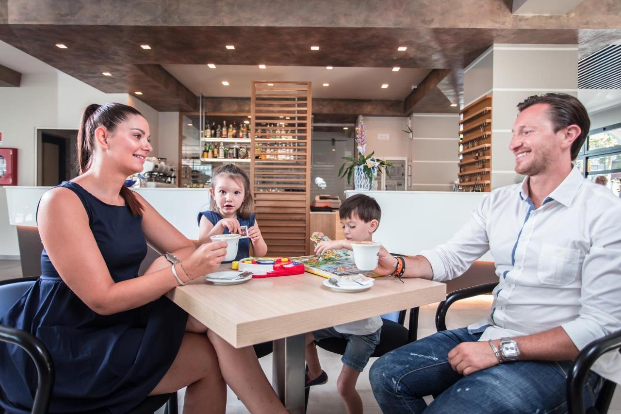 Hotel Adriatico Family Village 3*